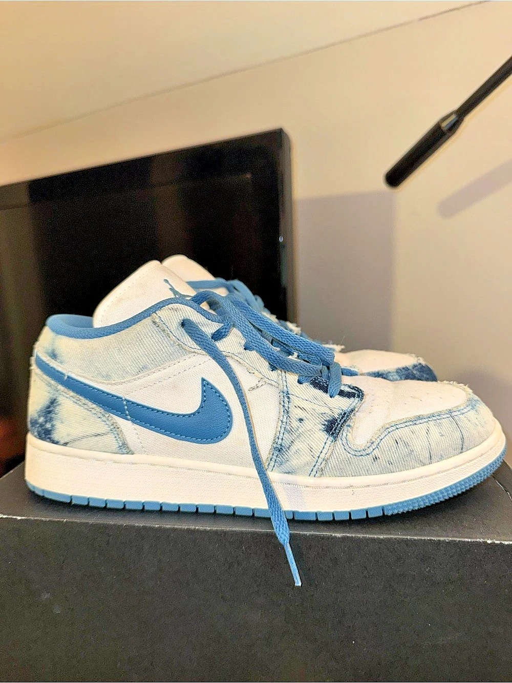 Jordan Air Jordan 1 Low SE Blue & White Girls 7Y